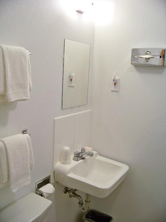 Bell'S Motor Lodge Motel - Spearfish Δωμάτιο φωτογραφία